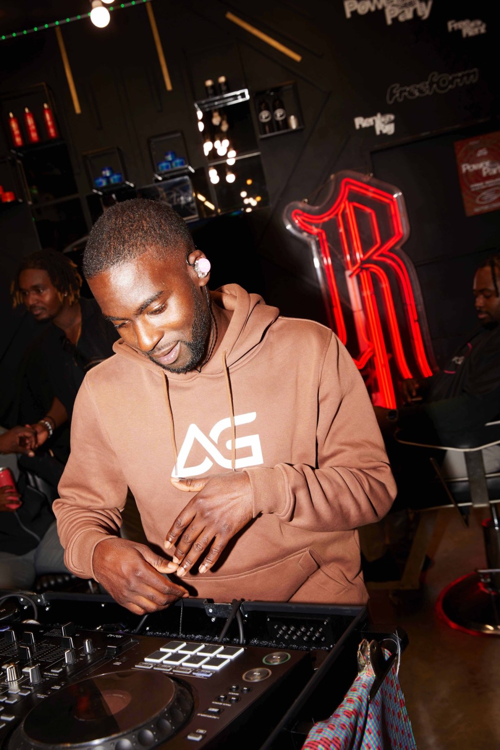 DJ AG: FROM ‘ViNYL TO ViRAL’&nbsp;[INTERVIEW]